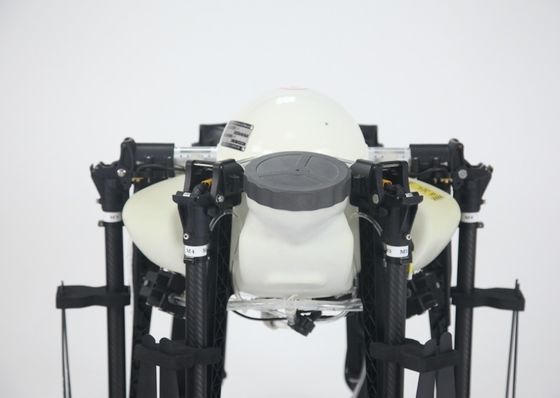 Elektrische Quadcopter-Drohne für die Feldspritzung mit TPU-Material