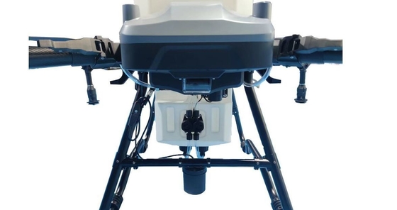 Drone für den verbesserten Pflanzenschutz und die Brandbekämpfung