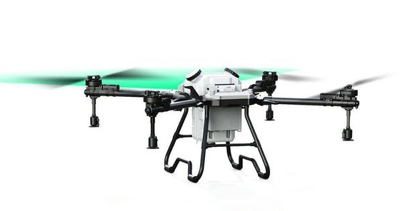 Intelligenter Drohnen-Feldsprüher Hochpräzise Feldspritzung mit Drohnen