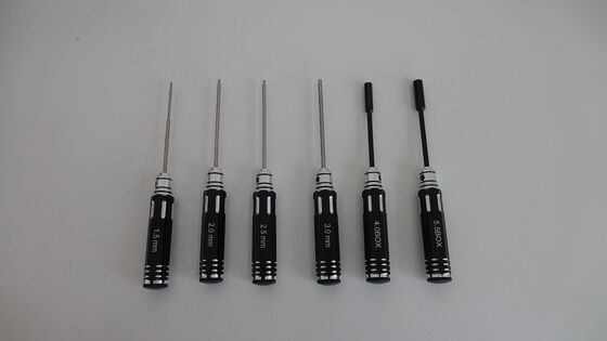 UAV-Werkzeugkasten mit umfassendem Werkzeugsatz für strenge Tests und standardisierte Nutzung im Drohnentraining